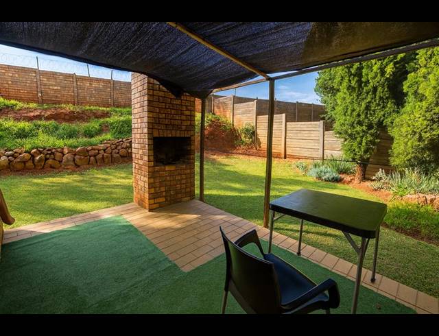 2 BEDROOM TOWNHOUSE FOR SALE IN FAERIE GLEN